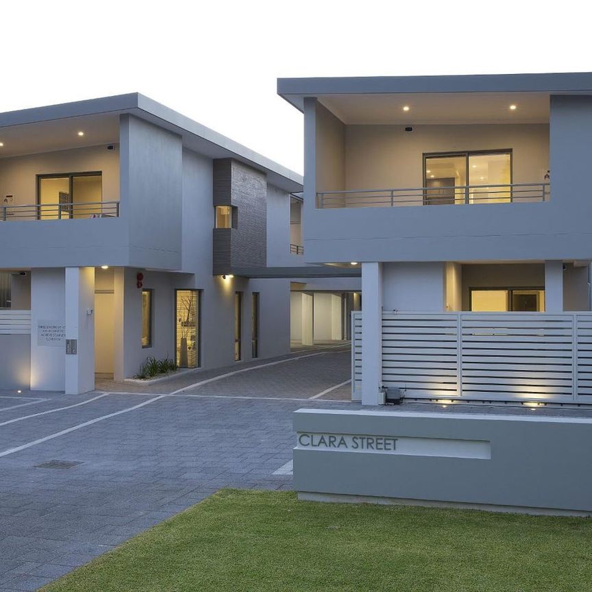 Stylish, Private and Low Maintenance - Photo 1