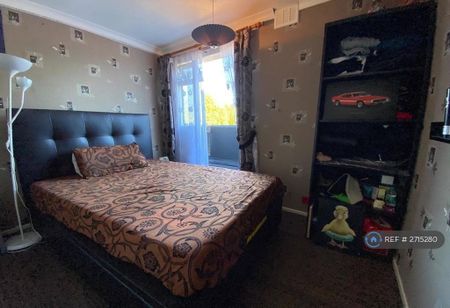 3 bedroom terraced house to rent - Photo 2