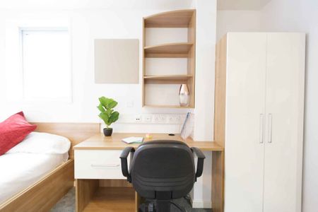 Bronze Studio - Photo 5