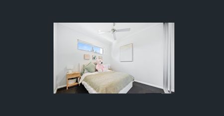 STYLISH UPPER FLOOR APARTMENT! - Available 13th March 2026 - Photo 4