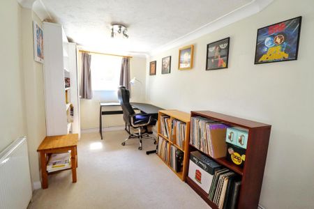 2 bedroom flat to rent - Photo 4