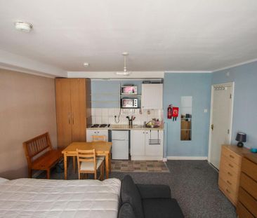 House share to rent - Photo 1