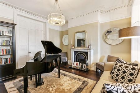 Crescent Terrace, Cheltenham GL50 3PE - Photo 5