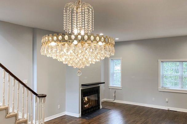 For Lease - 129A Winchester Street, Toronto, Ontario - Photo 1