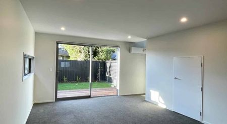 2 Bedroom 1.5 Bathroom Townhouse - Photo 5