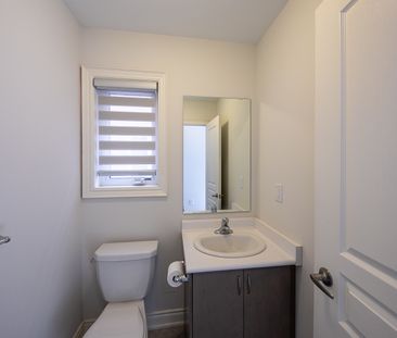 For Lease - 492 Grindstone Trail, Oakville, Ontario - Photo 3