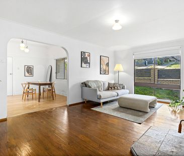 Charming, Low Maintenance Living in Golden Square - Photo 6