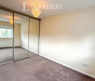 3 bedroom house to rent Heather Close, Gosport, PO13 - Photo 2