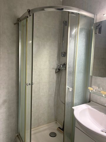 Location Appartement 1 pièce 22m² CANNES 06400 - Photo 2