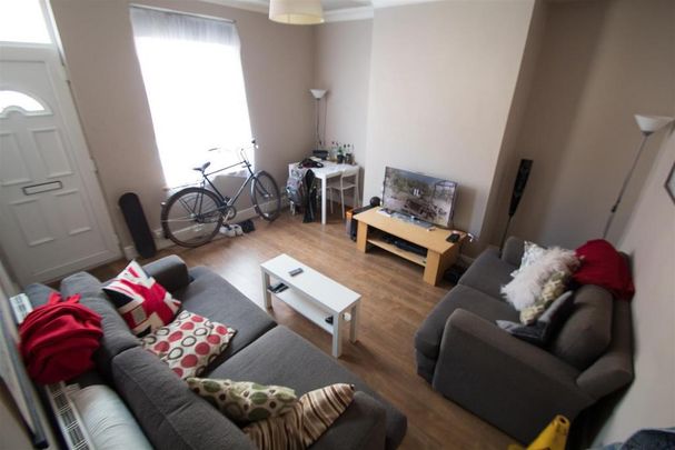 2 bedroom terraced house to rent - Photo 1