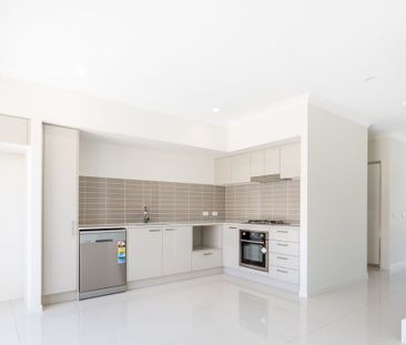 119 Panorama Circuit, Ripley QLD 4306 - House For Rent - $550 | Domain - Photo 6