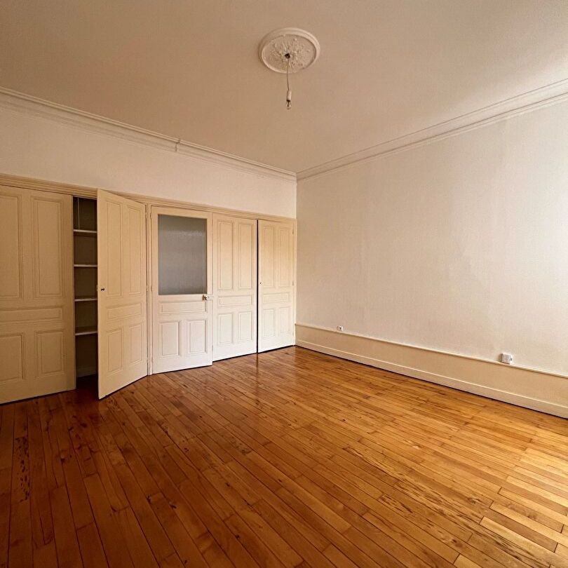 Location Appartement 2 pièces 65m² - Photo 1