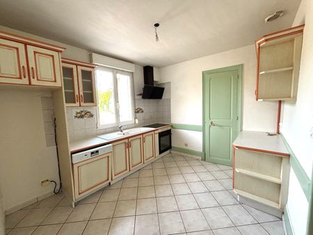 Location Maison 6 pièces 167m² ROMANS SUR ISERE 26100 - Photo 4
