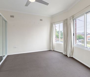 Perfectly Located Apartment - Photo 5