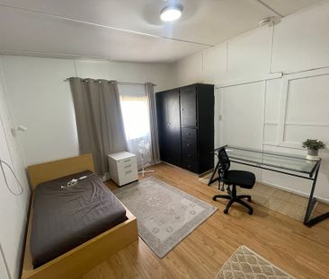 7-bedroom shared house, Charles Street - Photo 1