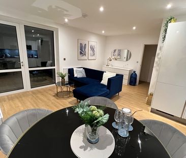 Room in a Shared Flat, Staines Road, TW4 - Photo 2