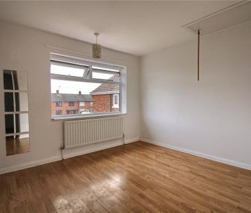 4 bedroom semi-detached house to rent - Photo 4