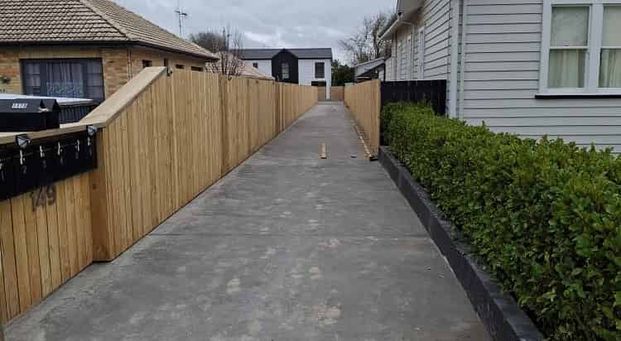 Modern 3BR Townhouse in Hamilton East! - Photo 1