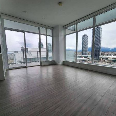 Brentwood skytrain 2bedroom 2bathroom 4 year new - Photo 1