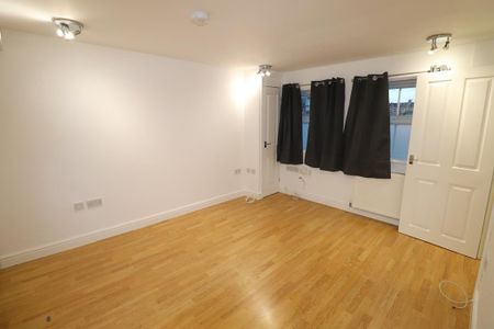 1 bedroom terraced house to rent - Photo 3