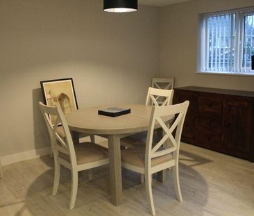 6 bedroom property to rent - Photo 2