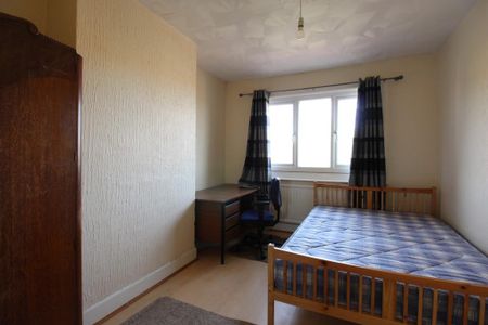 6 bedroom semi-detached house to rent - Photo 3