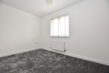 4 bedroom detached house to rent - Photo 3
