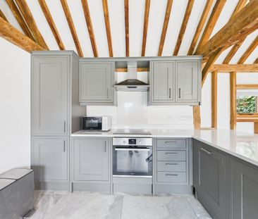 2 bedroom barn conversion to rent - Photo 3