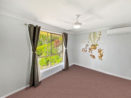 Beautifully Presented Three Bedroom Home in Prime Location - Photo 4