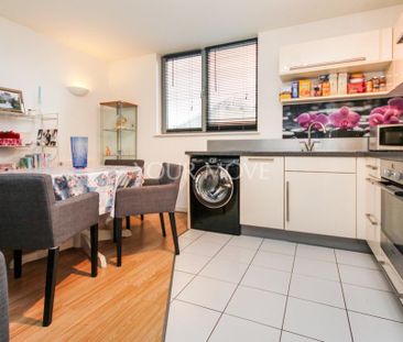 2 bedroom flat to rent - Photo 6