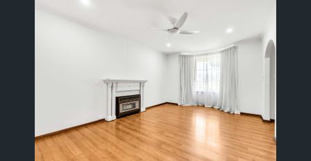 Low Maintenance Unit in Prime Location - Photo 2