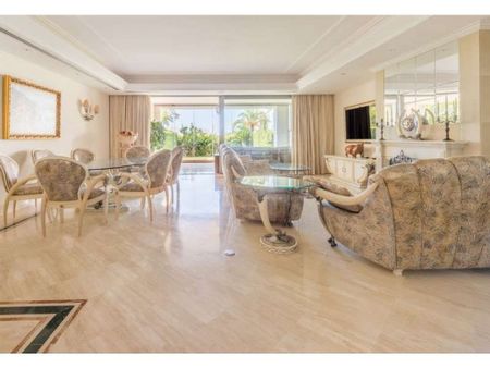 5 bedroom luxury Apartment for rent in Marbella, Spain - Photo 5