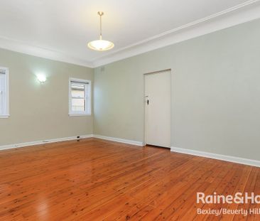 2/8 Glenwall Street, Kingsgrove, NSW 2208 - Photo 1