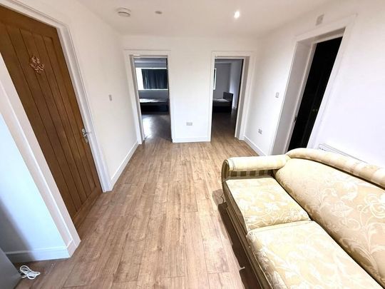 2 bedroom ground floor flat to rent - Photo 1