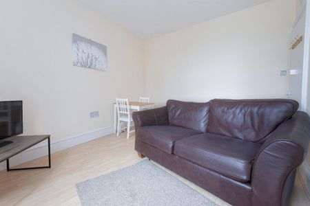 1 bedroom flat to rent - Photo 3