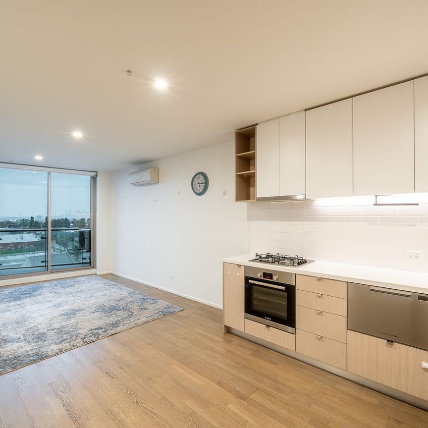 Incredible City Views! - Photo 1