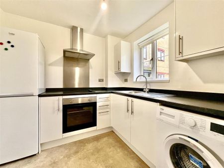 Studio to rent - Photo 4