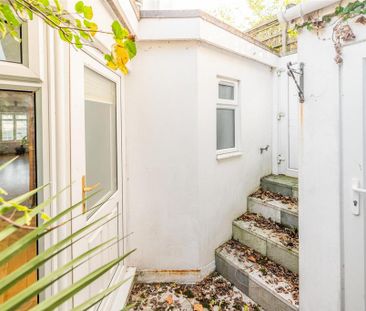 2 bedroom end of terrace house to rent - Photo 4