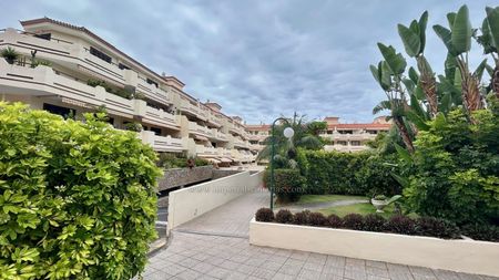 Apartamento en alquiler con gran terraza en residencial con piscina - Photo 3