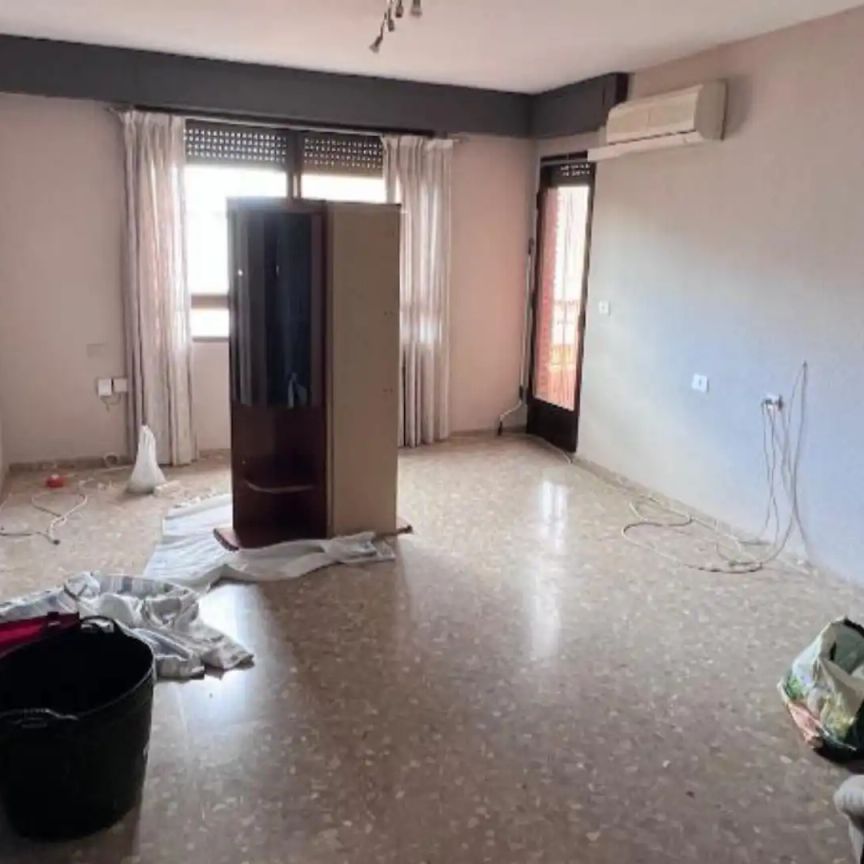 Piso de alquiler en Carrer Illa de Còrsega, 10, Las Islas - Photo 1