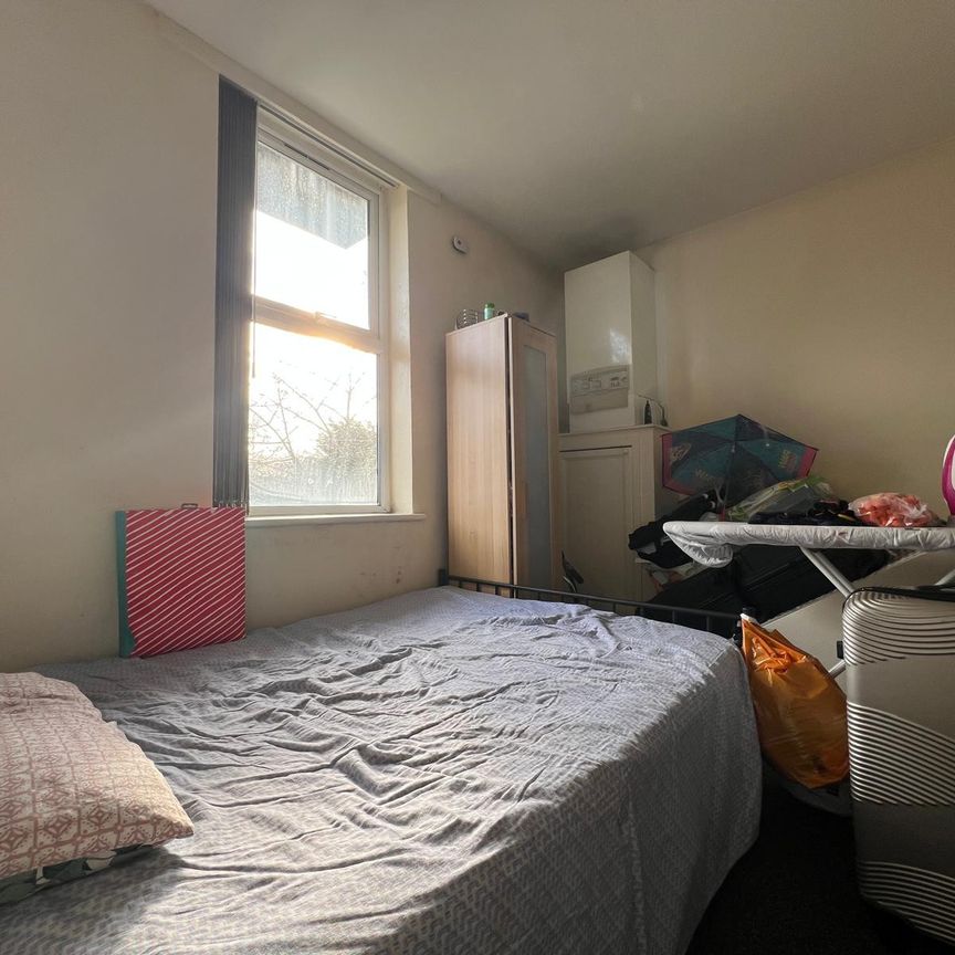 15 Gloucester Road, Manchester, M41 9AF - Photo 1
