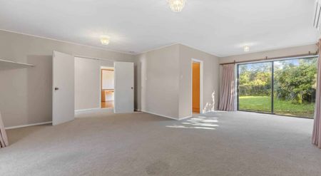 Lovely Family Home In Sommerville - Photo 4