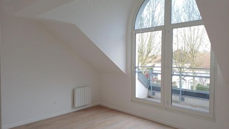 location Appartement T3 DE 100.12m² À BUSSY SAINT GEORGES - Photo 2