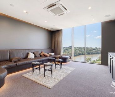 Brand New 3 Bedroom - Exceptional Residential Living - Photo 3