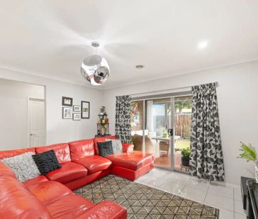 “Spacious & Stylish 4-Bedroom Home Near Al-Taqwa & Westbourne Grammar” - Photo 3