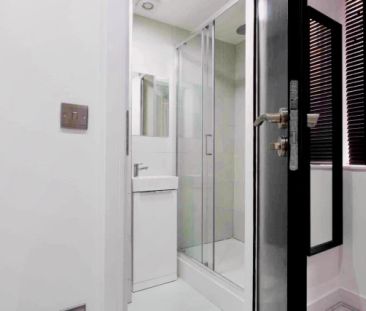 3 Beds 7 Baths - Photo 4