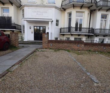 3 bedroom apartment to rent - Photo 6