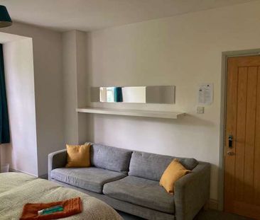 Princes Street Room 1 - Photo 1