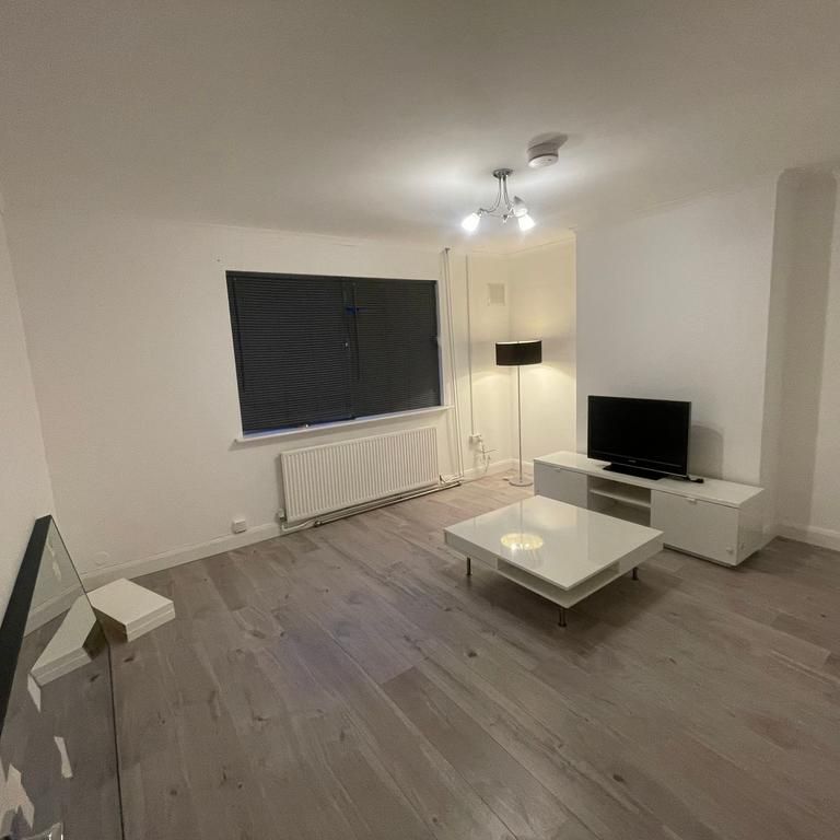 5 bedroom house to rent - Photo 1