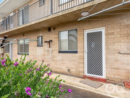 Open the Door to Modern Comfort in a Prime Marion Location - Photo 5